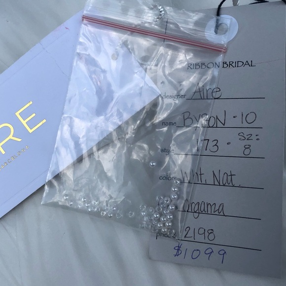 MORE INFO: AIRE BARCELONA 💎 Wedding Dress - Picture 4 of 7